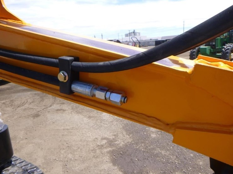 2025-vicsec-vc15j-hydraulic-excavator-image-13