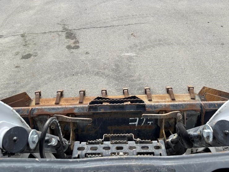 2018-bobcat-s550-image-21