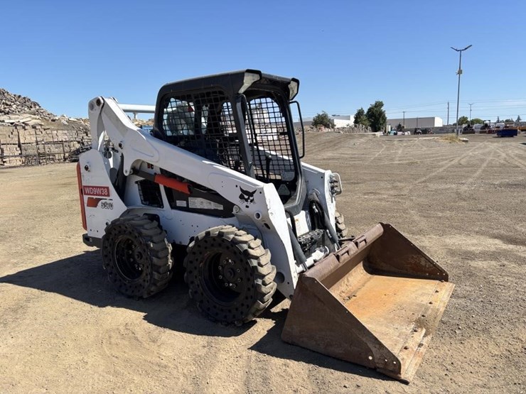 2018-bobcat-s570-image-2