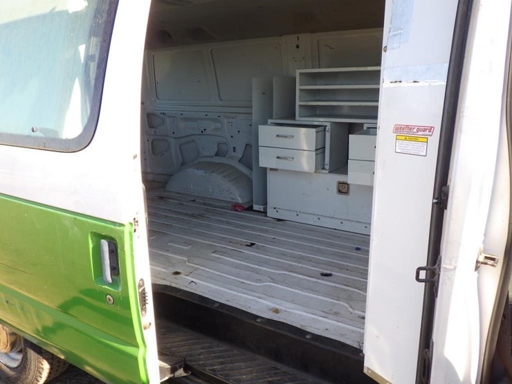 2003-ford-cargo-image-8