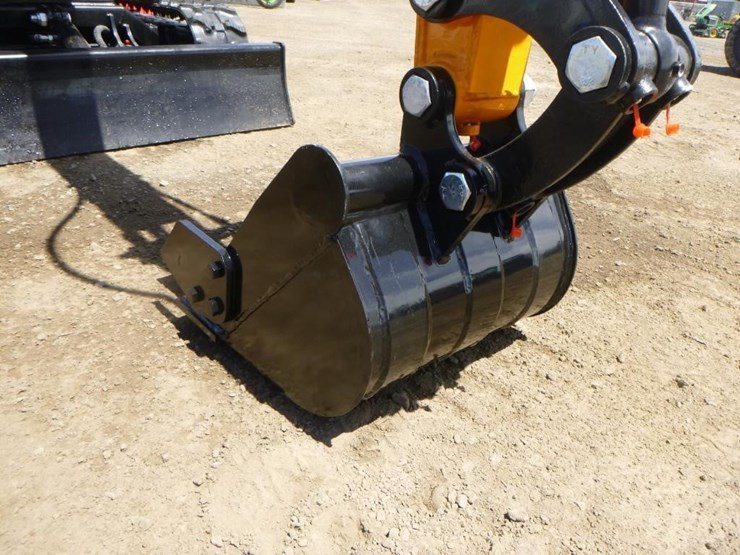 2025-vicsec-vc15-hydraulic-excavator-image-10