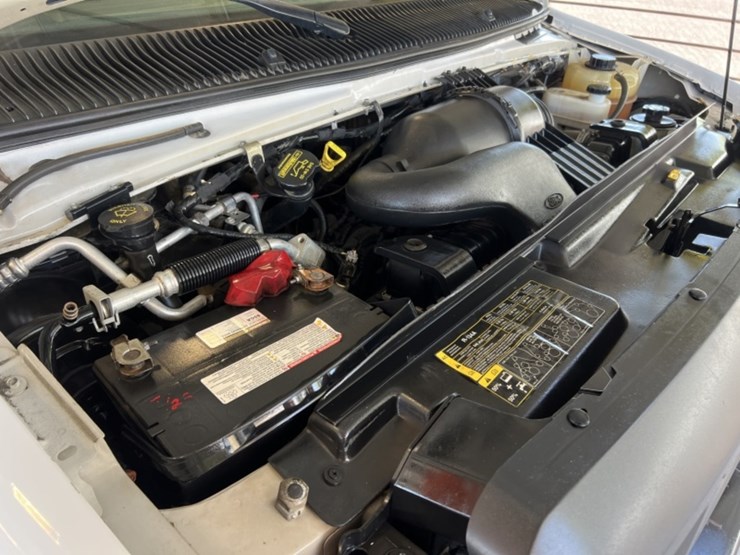 2014-ford-e350-image-13