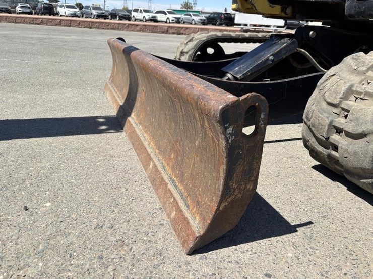 2020-yanmar-vi035-hydraulic-excavator-image-9