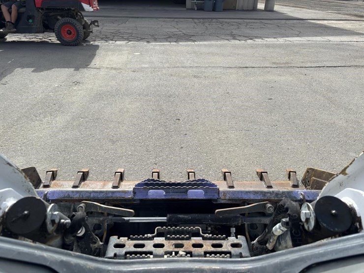 2019-bobcat-t590-image-20