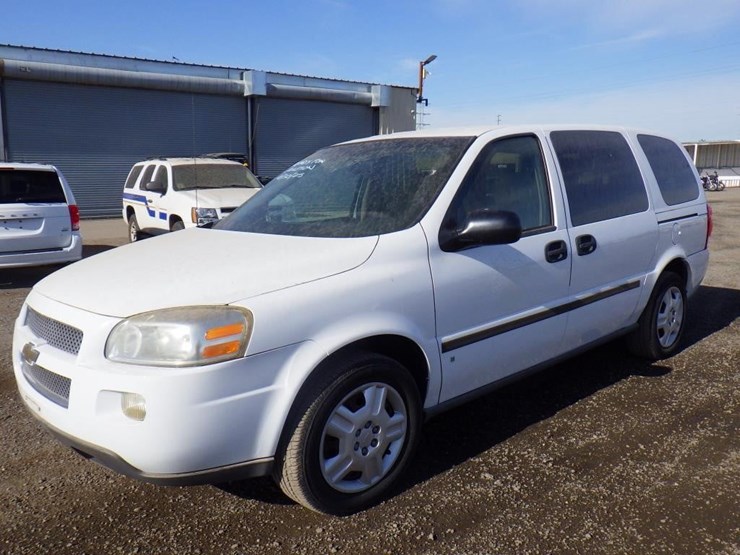 2008-chevrolet-uplander-image-1