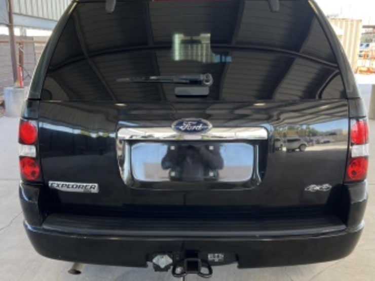 2009-ford-explorer-xlt-image-6