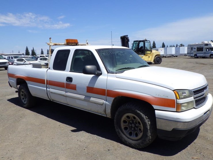 2007-chevrolet-1500-image-3