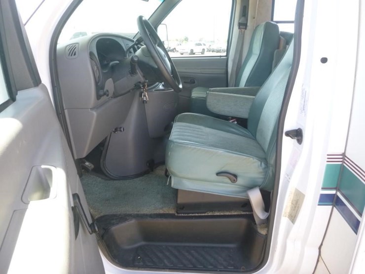 1998-ford-e350-image-31