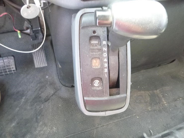 2004-international-durastar-4300-image-14