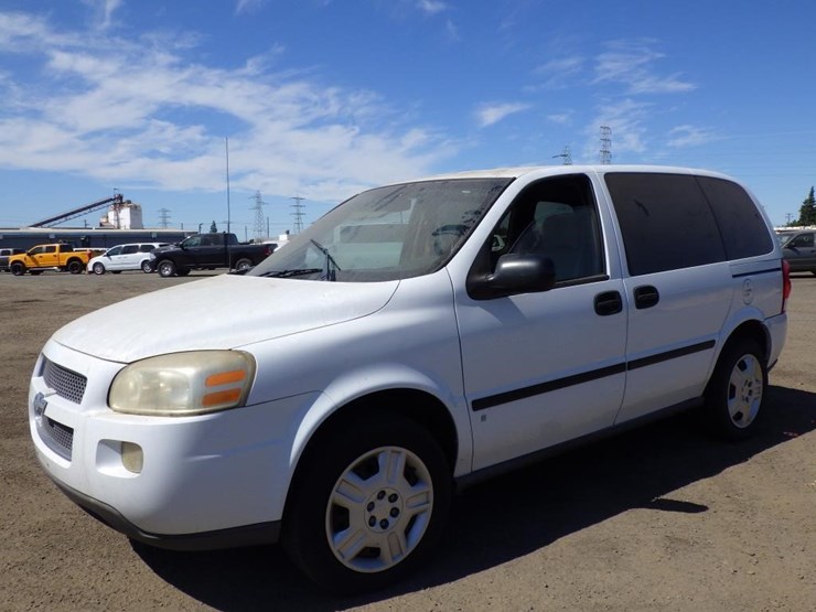 2008-chevrolet-uplander-image-2
