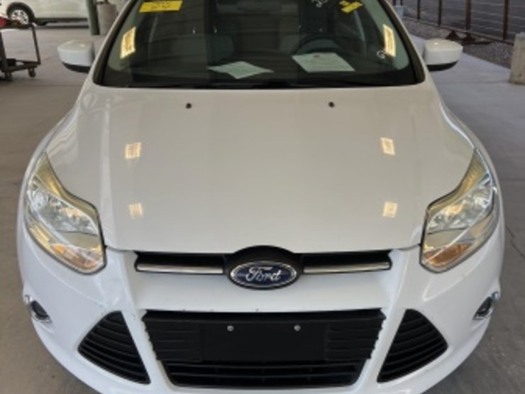 2012-ford-focus-se-sdn-image-3