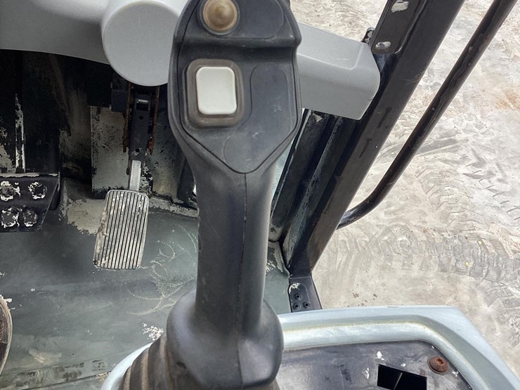2019-caterpillar-910m-image-14
