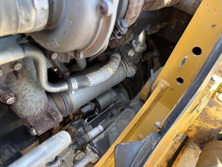 2019-deere-310l-ep-image-59