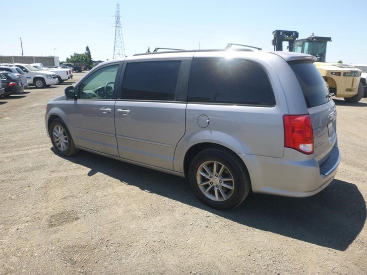 2013-dodge-grand-caravan-image-4