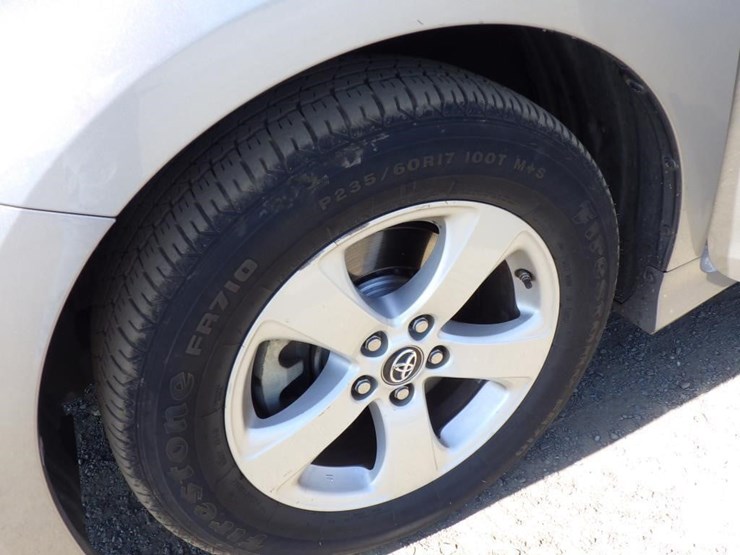 2018-toyota-sienna-image-13