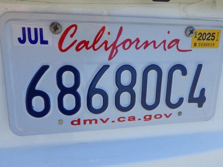 2013-nissan-nv200-image-17