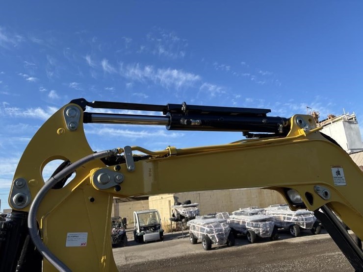 2020-yanmar-vi035-hydraulic-excavator-image-17