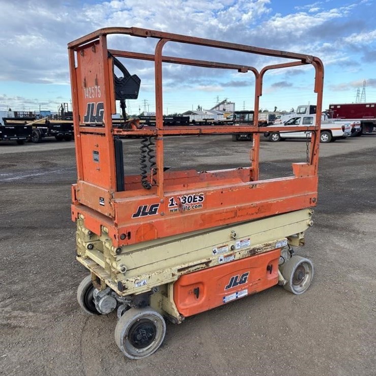 2015 JLG 1930ES