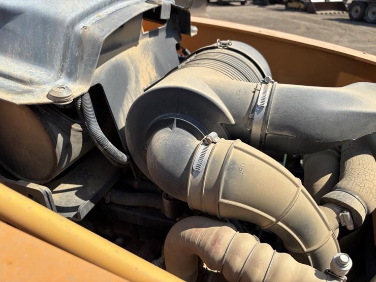 2015-case-super-n-loader-backhoe-image-58