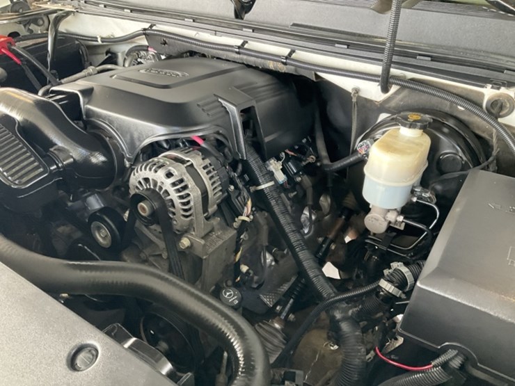 2011-chevrolet-silverado-1500-image-11