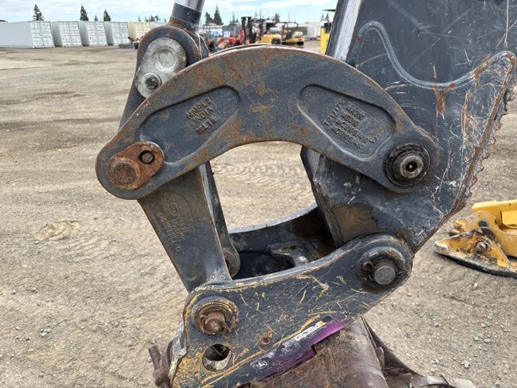2019-deere-310l-ep-image-19