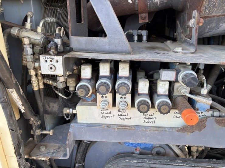2007-volvo-mw500-image-34