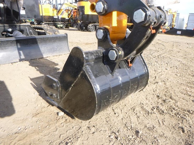 2025-vicsec-vc13-hydraulic-excavator-image-10