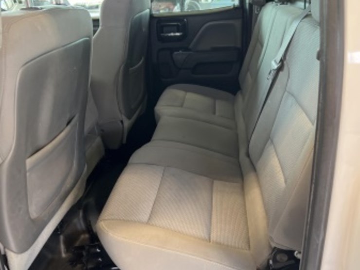 2014-chevrolet-silverado-1500-image-24