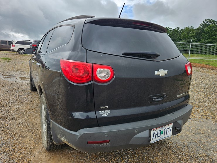 2011-chevrolet-traverse-image-7