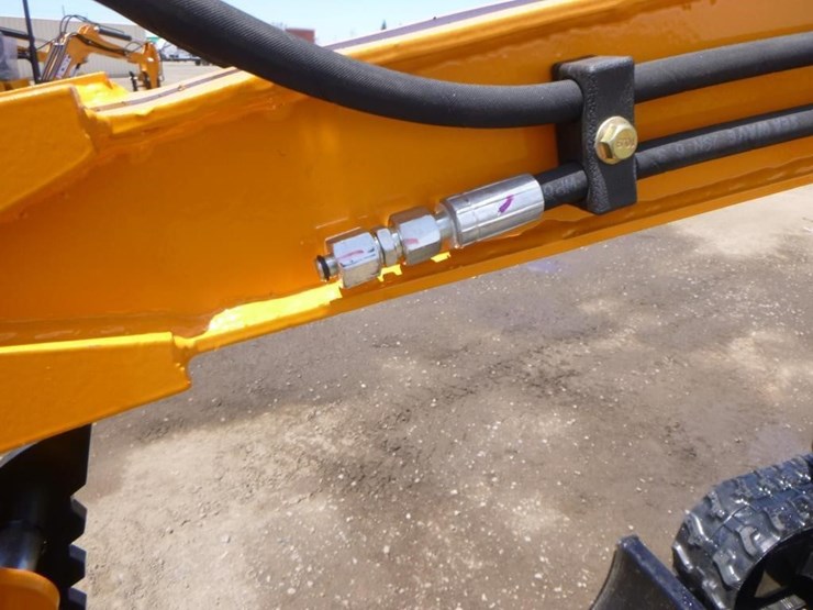 2025-vicsec-vc15-hydraulic-excavator-image-14