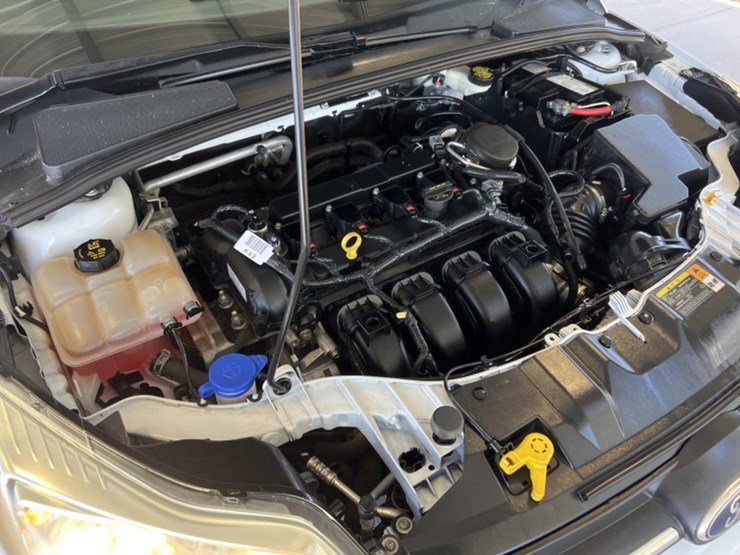 2014-ford-focus-se-sdn-image-10
