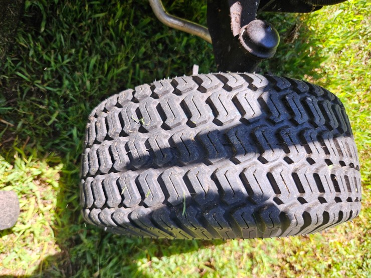 john-deere-l111-image-38