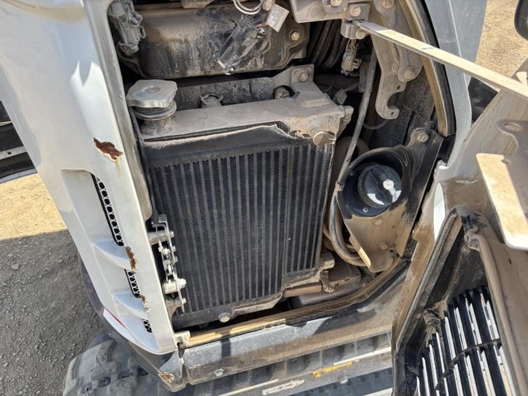 2022-bobcat-e20-image-45