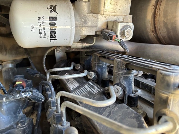 2021-bobcat-t76-image-42