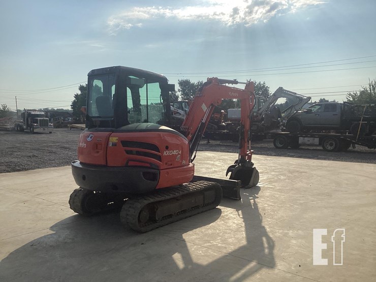 2022-kubota-kx040-4-image-4