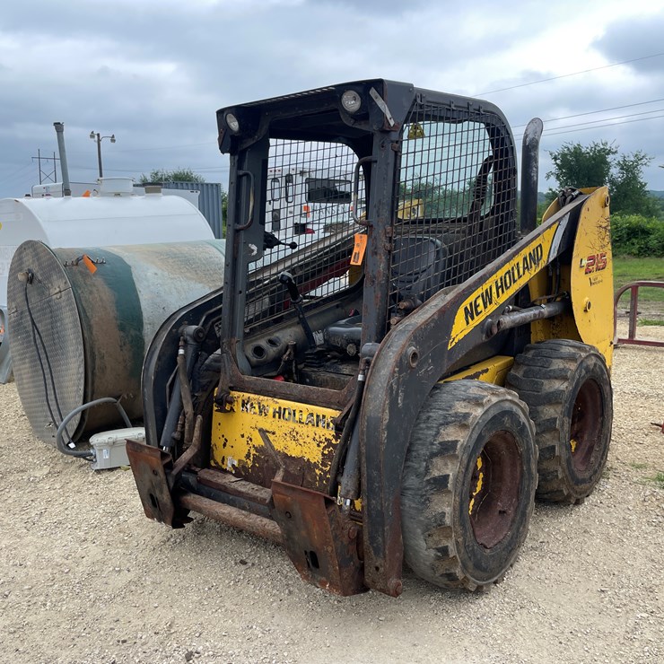 NEW HOLLAND L215