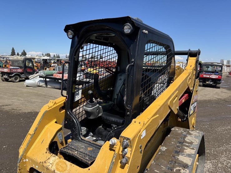 2016-caterpillar-259d-image-19