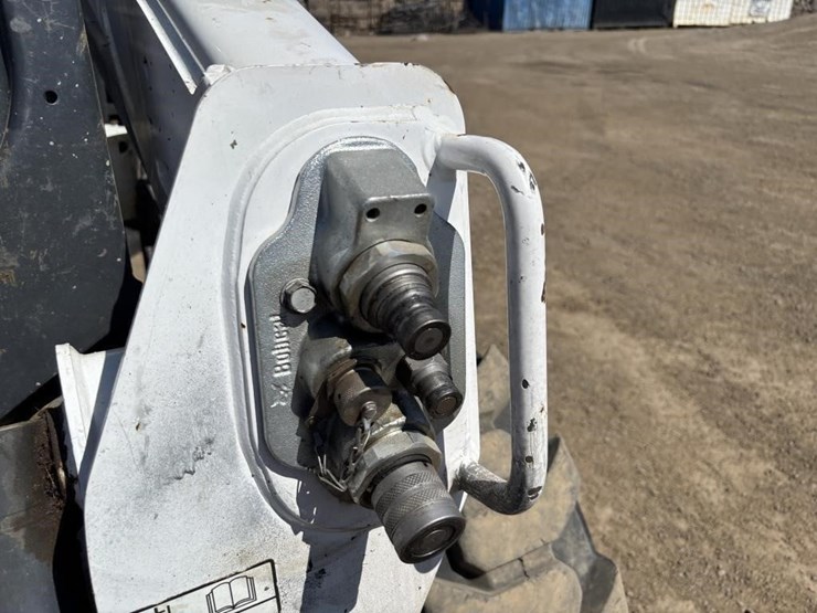 2018-bobcat-s570-image-13