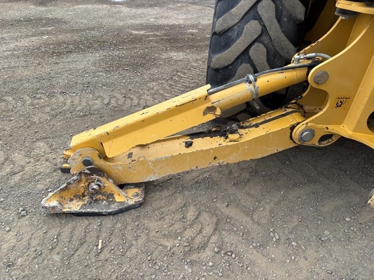 2019-deere-310l-ep-image-26