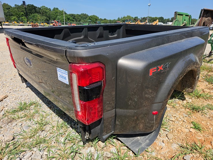2023-ford-truck-bed-image-1