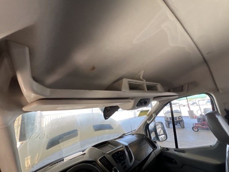 2017-ford-transit-image-24