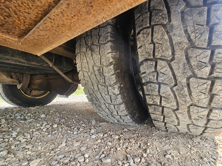 2005-chevrolet-silverado-3500-image-41