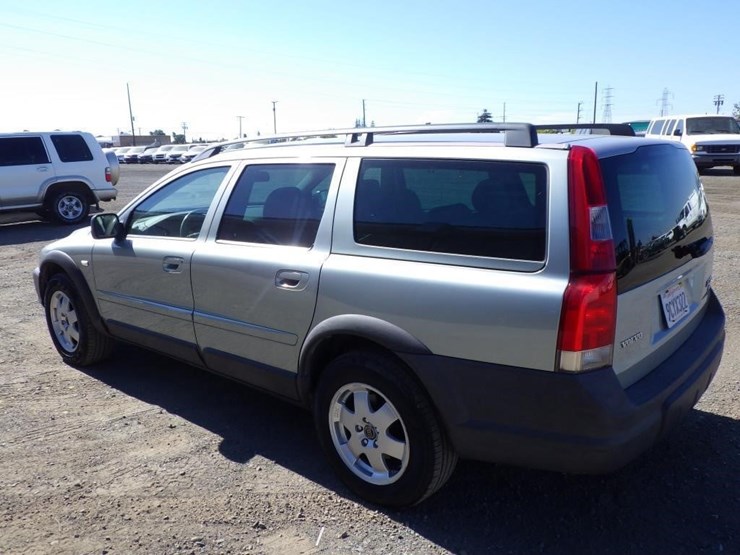 2004-volvo-xc70-image-4