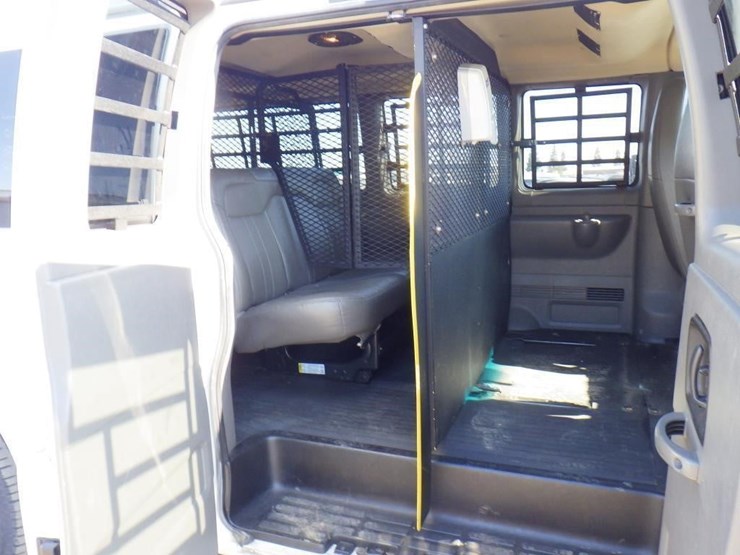 2013-chevrolet-express-3500-image-7