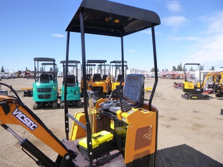 2025-vicsec-vc15j-hydraulic-excavator-image-18