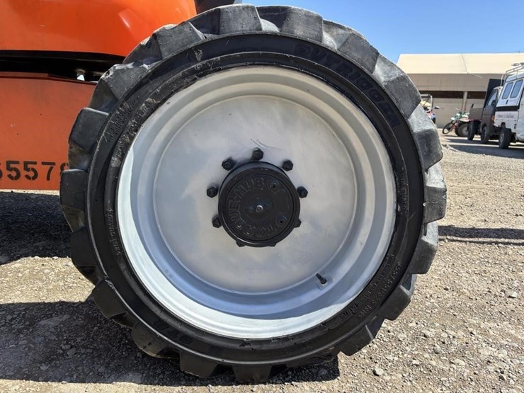 2013-jlg-600aj-image-18