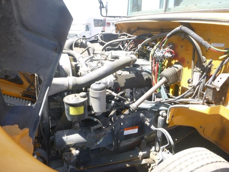 2006-freightliner-fs65-image-14