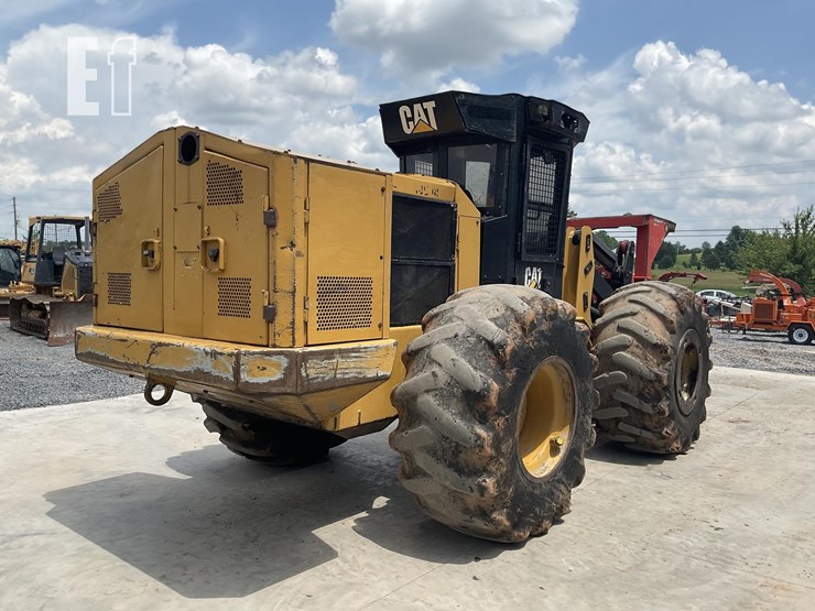 2015-caterpillar-573c-image-4