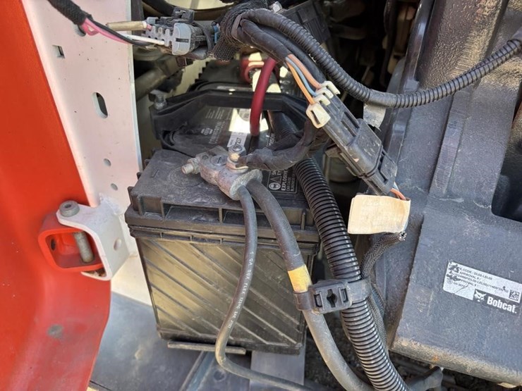 2018-bobcat-s550-image-30