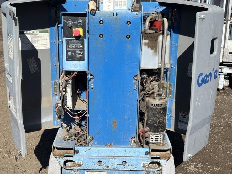 2012-genie-gr20-image-10